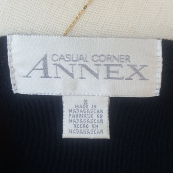 CASUAL CORNER ANNEX ♡  Sweet Vintage Black Thick 3/4 Length Scoop Neckline Top S - Picture 13 of 15